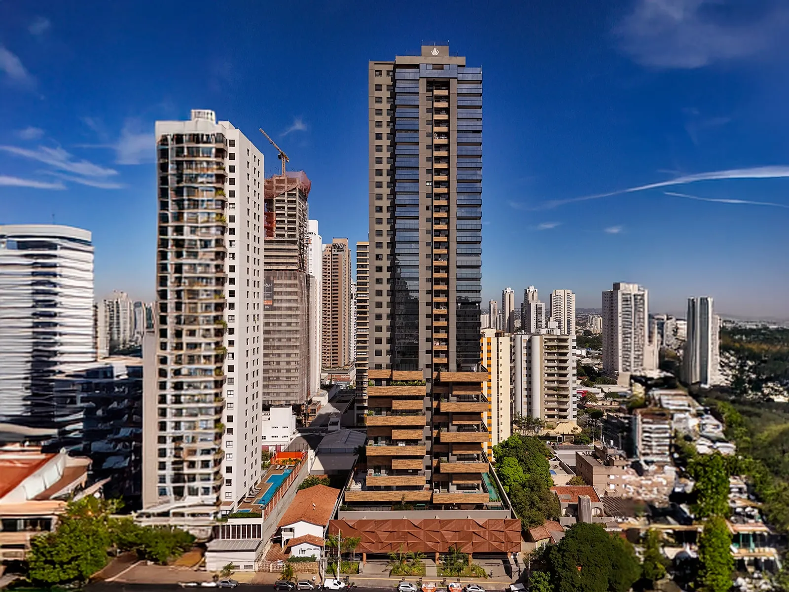Casa Brasileira Consciente — A torre no Setor Bueno