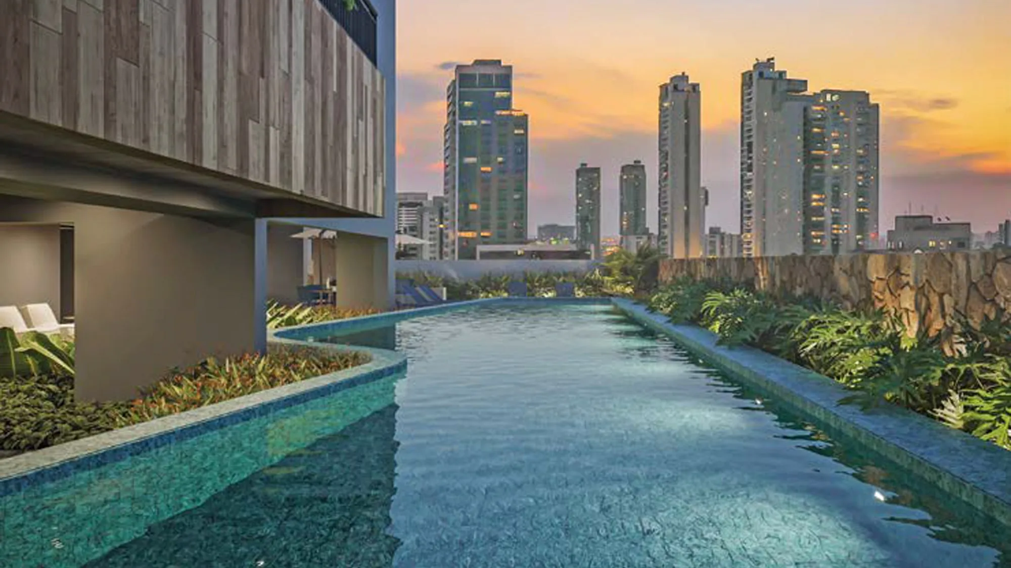 Casa Brasileira Consciente — Piscina Laguna, com raia de 21 m e vista para o Bueno
